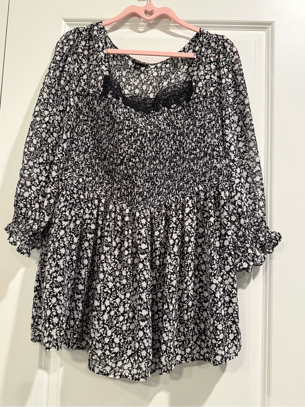 SIZE 1 , Torrid Black & White Floral Smocked Blouse with Lace Trim